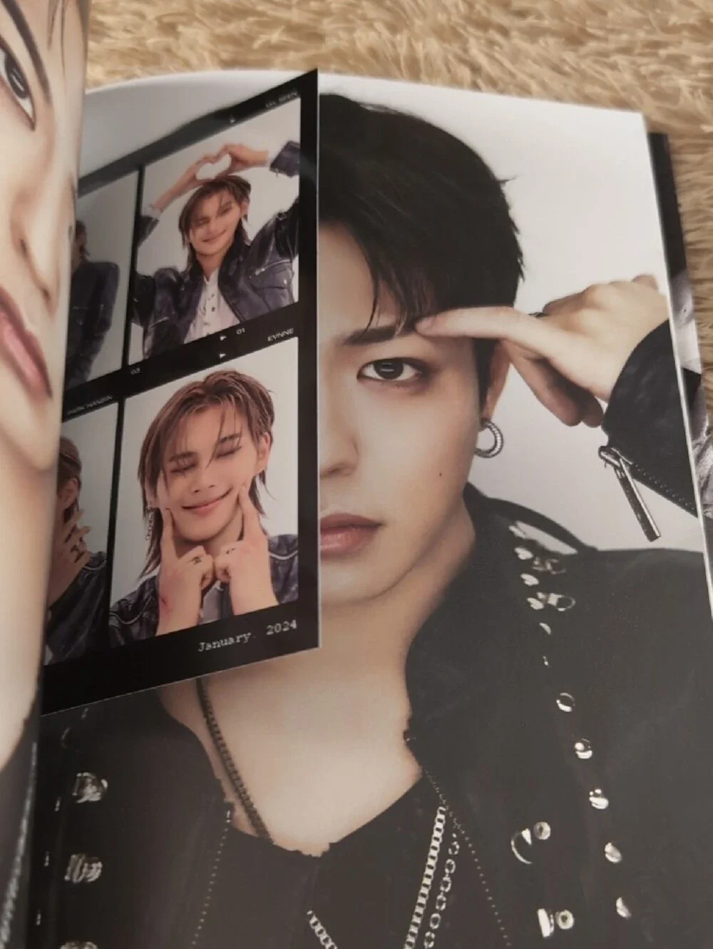 Un:SEEN 2nd Mini Album - Silver/Blue